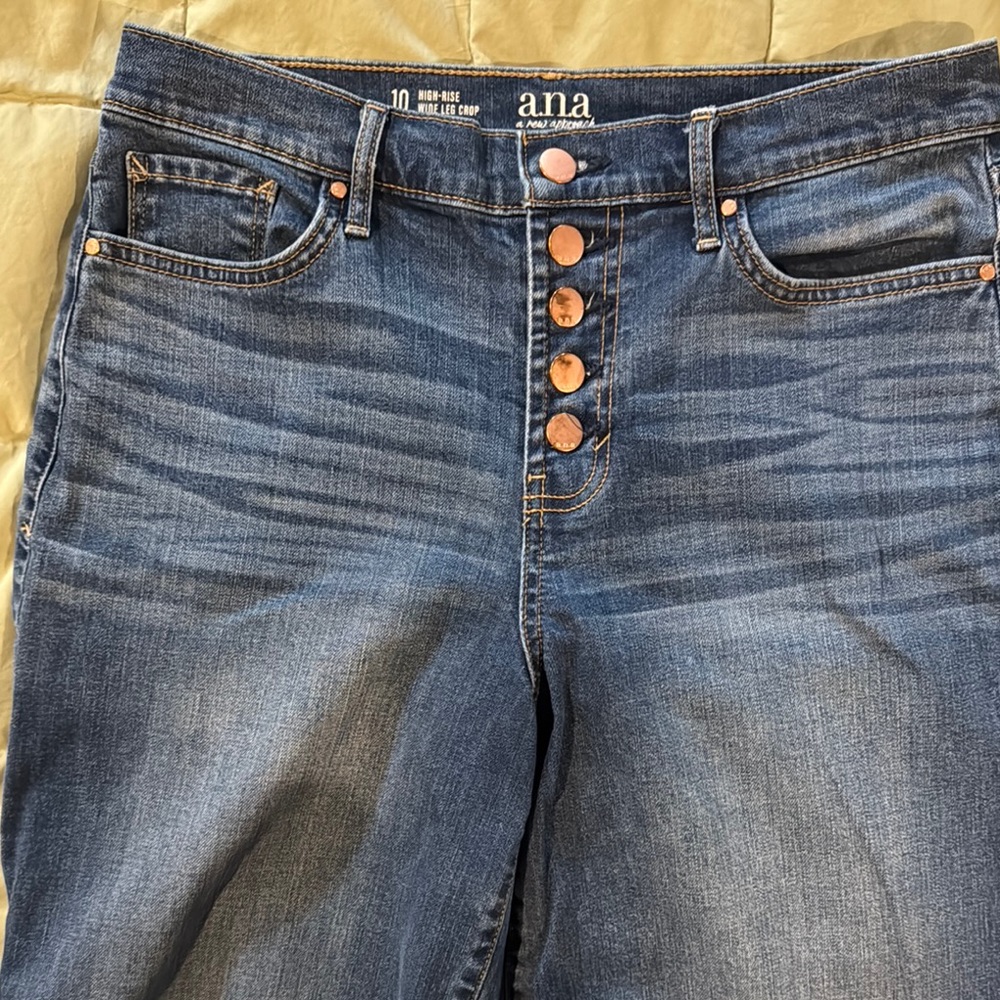 a.n.a Blue Flare Wide-Leg crop jeans